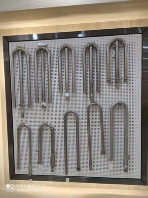 AGA Teppanyaki BBQのグリル201のステンレス鋼のテーブルの上のガスのグリル